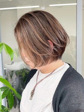 くびれショートボブ40代50代グレイカラー白髪染め白髪ぼかし