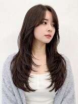ウィールールピヴォクロス(WE RULE pivot cross)&nbsp;艶カラーベージュ小顔カット透明感レイヤーロング夏カラー