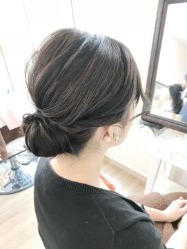 ロカット サロン(Roquat Salon) 結婚式シンプルお団子アレンジ【ヘアアレンジ　立川南口/立川】