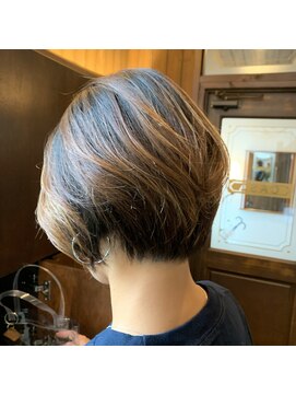ピースリーヘア バイ カーサ(peathree.hair by CASA) 前下がりボブ×フォギー