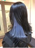 ミディアム×インナーカラー×水色カラー