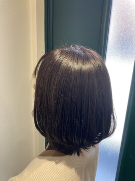 キー(KEY) 切りっぱなしボブ