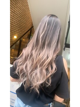 ラフ 難波店(LAFF) #黒髪#ボブルフ#ネビージュ#小顔#ワンレン