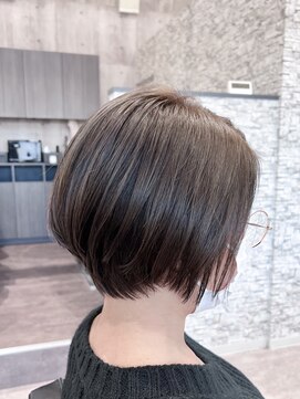 デミヘアー(Demi hair) くすみグレージュ×ハンサムショート