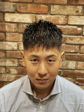 ヒロギンザバーバーショップ 丸の内店(HIRO GINZA BARBER SHOP) クロップスタイル×フェードカット×ツイストパーマ