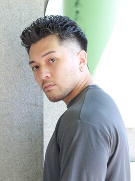 にもう ワイルドアップバング　スキンフェード　アイロンパーマs2