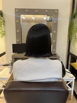 アールサロン アオヤマ(Rr SALON AOYAMA) ぱっつんボブ