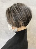 ショートボブハイライトグレージュケアブリーチダブルカラー