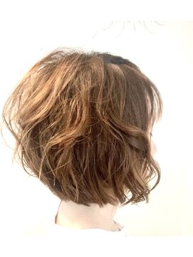 アナログノイ(analog noi) 巻き髪風ボブ