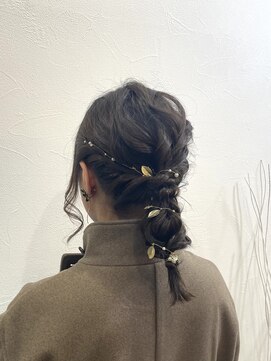 ラビス クローバー(Lovis clover) 〔NANA〕編みおろし/パーティヘアセット