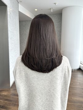 ザック ヴィ(ZACC  vie) レイヤーカット/セミロング/艶カラー/学割U24