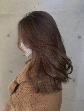 リバレッジ 白金(Leverage) 海外大人ハイライトグレージュ：Mayu Yamaoka