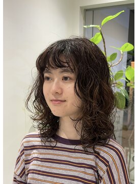 シアン 栄店(CYAN.) ミディアムレイヤーパーマ