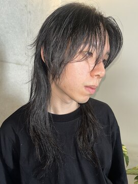 ナループロアボタン(Nalu pu loa BOTAN) レイヤーカット/ロングウルフ/ウルフカット