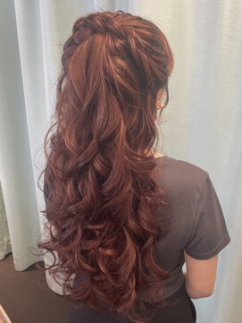 マーズ(Hair&Make Mars+) ハーフポニー