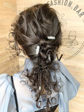 ヴィー ヘアー ファッション バー(VII hair.fashion.bar) 変則編みおろし