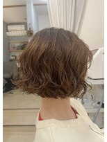 リンド(Lindo)&nbsp;やわらか質感のゆるふわウェーブボブ