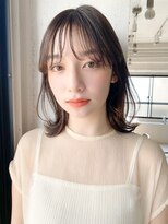 レア 表参道(L'ea)&nbsp;大人ガーリーダークアッシュミディアムレイヤー似合わせカット