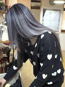 ブレイズヘアー(BLAZEhair) 【オーダーNo.1】ホワイトシルバーバレイヤージュ×ブリーチ２回