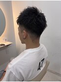 メンズ刈り上げ2ブロック前髪あげショート