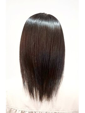 ルシア(Lucia) ナチュラルストレート