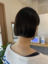 メリー(merry)&nbsp;首元スッキリ切りっぱなしボブ