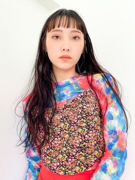 トゥコ(tuco) ロング 　ぱっつん　オン眉　ゆるまき　黒髪ロング