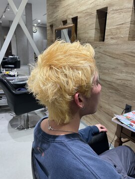 スリールヘアー(suri-ru hair) ハイトーン×短髪