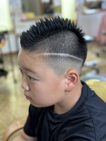 エクリュ(eKuryu)&nbsp;スキンフェードVライン