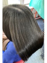 ジュジュ jou jou ショートのナチュラルカール縮毛矯正