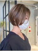 大人ショートボブヘアミルクティーベージュカラーグレイカラー●