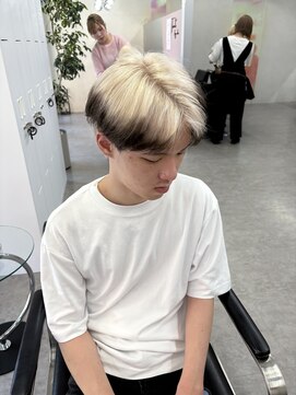 ティント 梅田(Tint) 【Ryota】メンズホワイトデザイン《大阪梅田駅》