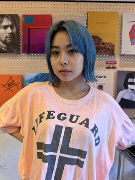 ルーム(Loom.) ケアブリーチ ハイトーンカラー ダブルカラー 切りっぱなしボブ
