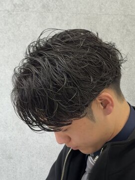 ビカムメンズヘアー 栄店(become men's hair) 毛流れシャドウパーマ／センターパート／名古屋／栄／メンズヘア