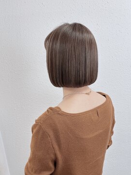 ジェナ(Jena) ハイライト オリーブカラー