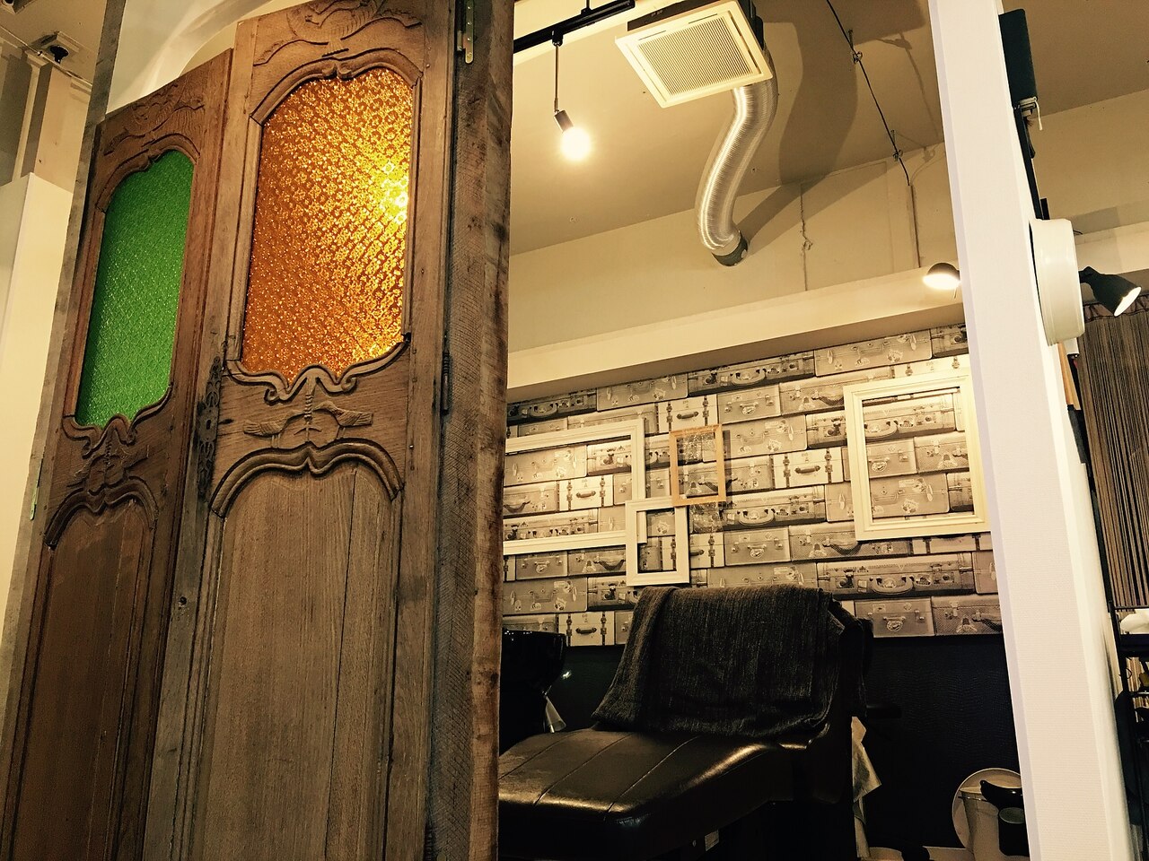 ドイツキューン工房　壁飾り　Apotheke 薬屋　Friseur 美容院 エフイチリン 千葉店(F.ICHIRIN)｜ホットペッパービューティー