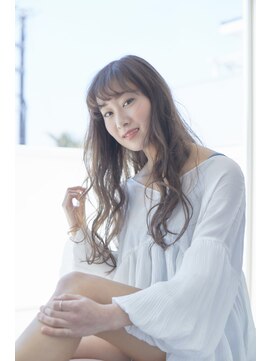 フィッツ(Fits) 大人のゆるふわロングスタイル