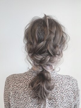 ロルド レーブ(Rold reve) インナーホワイトカラー編みおろしアレンジ