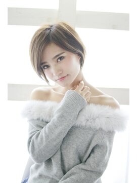 アジュテ(ajouter) 大人フェミニンなカジュアルショート