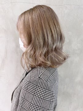 アイティー バイ アルバム 浦和店(IT by ALBUM) ベージュミディ_くびれミディイヤリングカラー_ba318211