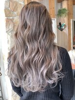 リード バイ ラグーン(LEAD by LAGOON)&nbsp;ホワイトミルクティーベージュケアブリーチインナーイヤリング