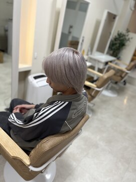 カリーナ(CARINA) ホワイト/ホワイトカラー