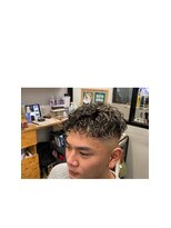 クラン(Clan) 【スキンフェード×ハードパーマ×ホワイトメッシュ】