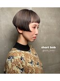 ショートボブ