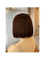ヘアルーム ルシア(Lucia) 切りっぱなしボブ
