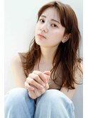 ソフト＆タイトを混ぜた都会的な無造作セミロング