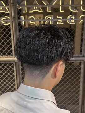 フジヤマ バーバー ショップ(FUJIYAMA BARBER SHOP) テーパーフェード／ツイストパーマ