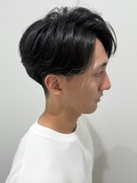 ヒュイル バイ ニアウ(Hwyl by Niau)&nbsp;メンズセンターパートパーマニュアンスパーマフェザーパーマ