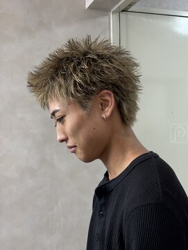 ルースト 京都四条大宮店(ROOST) ハイトーンスパイキーショート