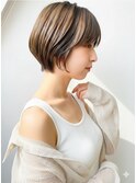 earthショートレイヤーボブミルクティー丸みショートボブ